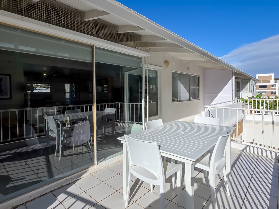 2 Bedroom Property for Sale in Sea Point Western Cape